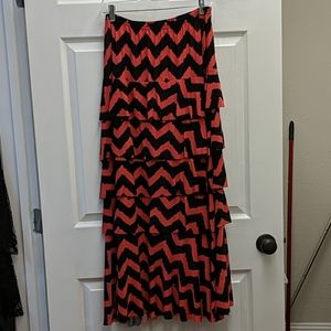 Fiore Black & Melon Chevron Ruffled Skirt L *EUC*